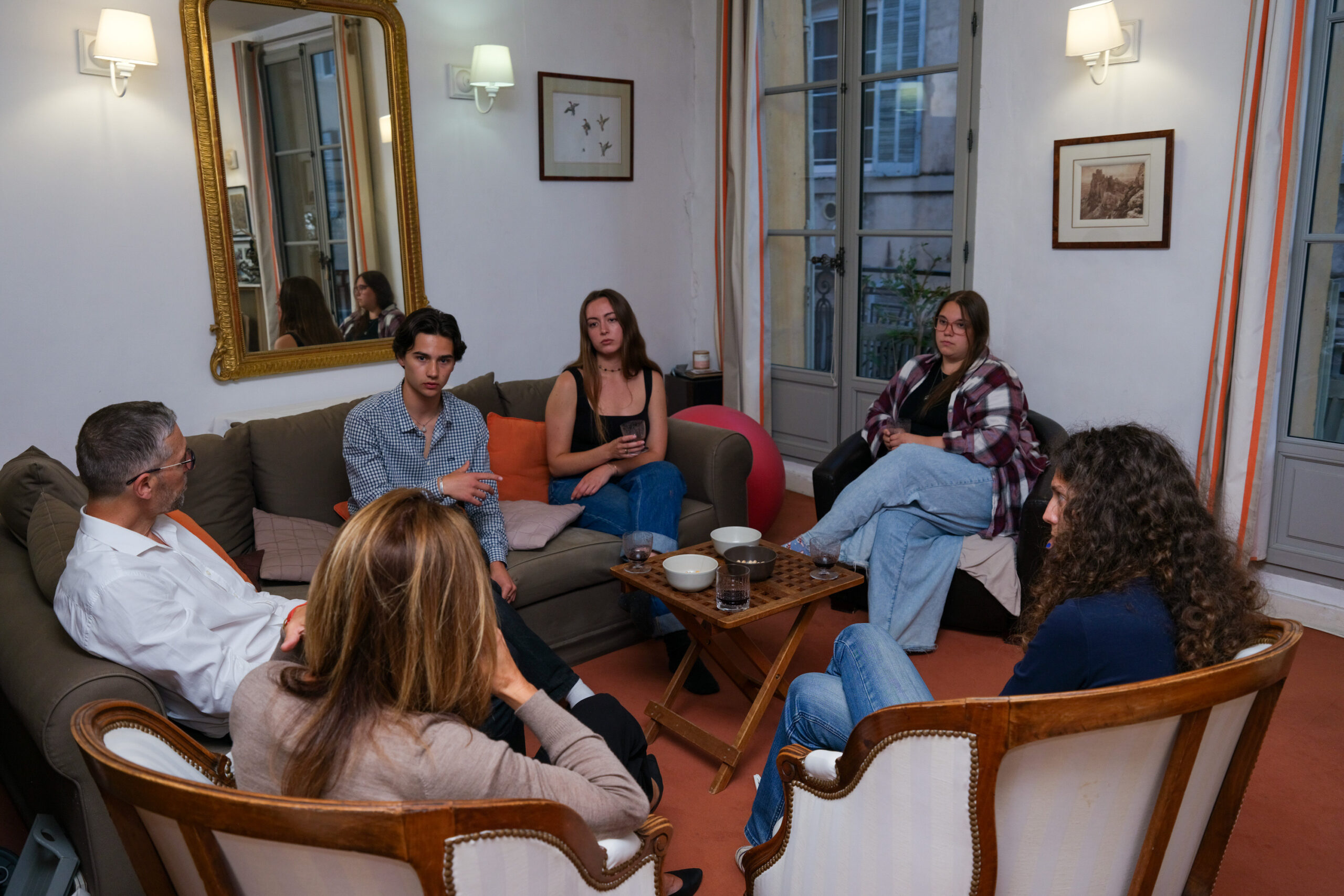 Students during a meal with their host family in Aix-en-Provence.